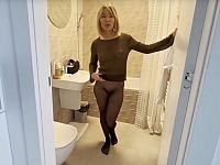 MILF in seamless pantyhose wants to fuck